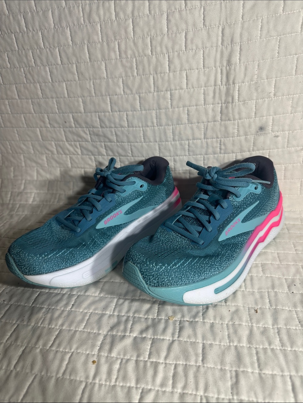 Brooks Women's Ghost Max 2 running shoe in the Storm Blue/Knockout Pink/Aqua